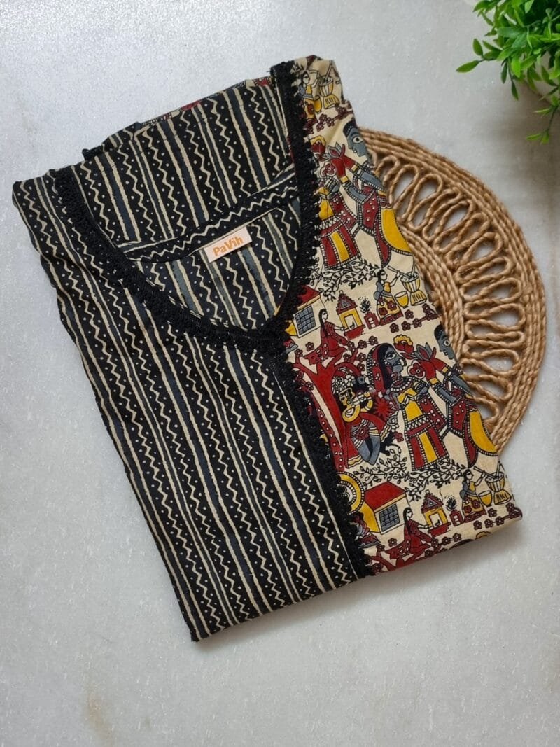 Black & Red Printed Half & Half Blended Cotton A-Line Designer Nighty (D:1)