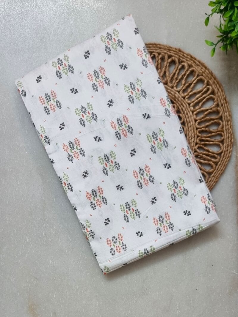 Pavih White Round Neck Printed Cotton Nighty