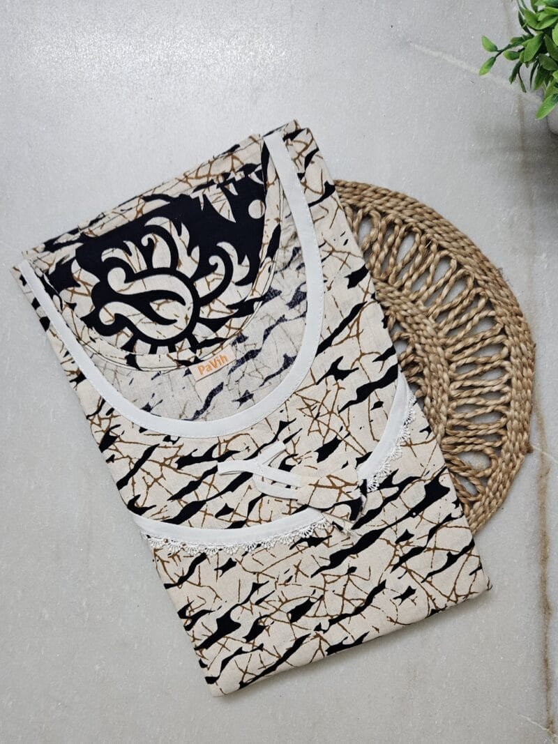 pavih Black Cream Pure Cotton Kaftan